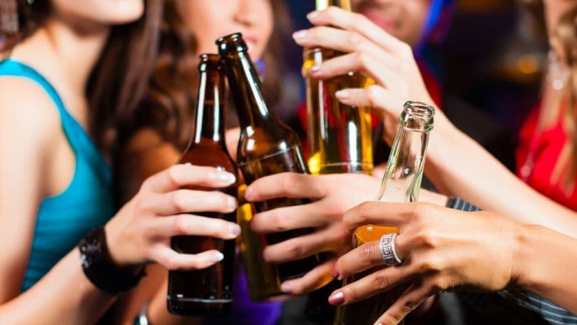 OMS: În Moldova, consumul de alcool e de 11,1 litri pe cap de locuitor
