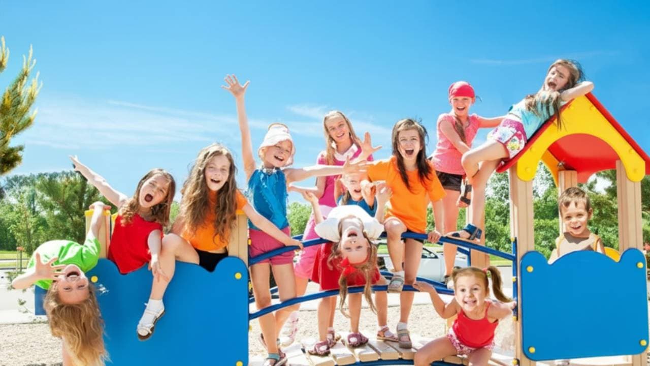 Copfer – Expert în amenajarea terenurilor de joacă moderne și sigure